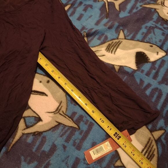 Merona brand Ladies Top - Size: 1  (0231) - Picture 5 of 7